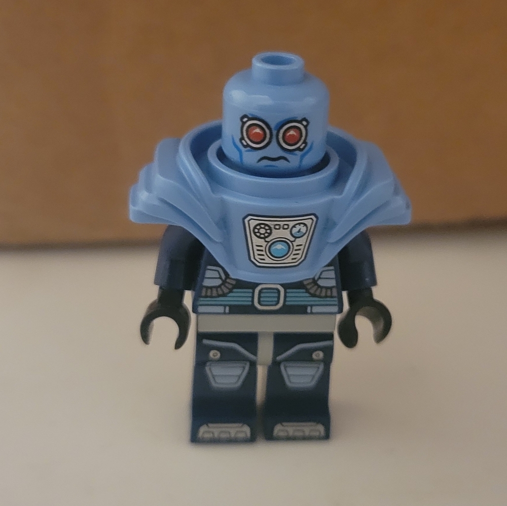 Mr. Freeze mini lego figure